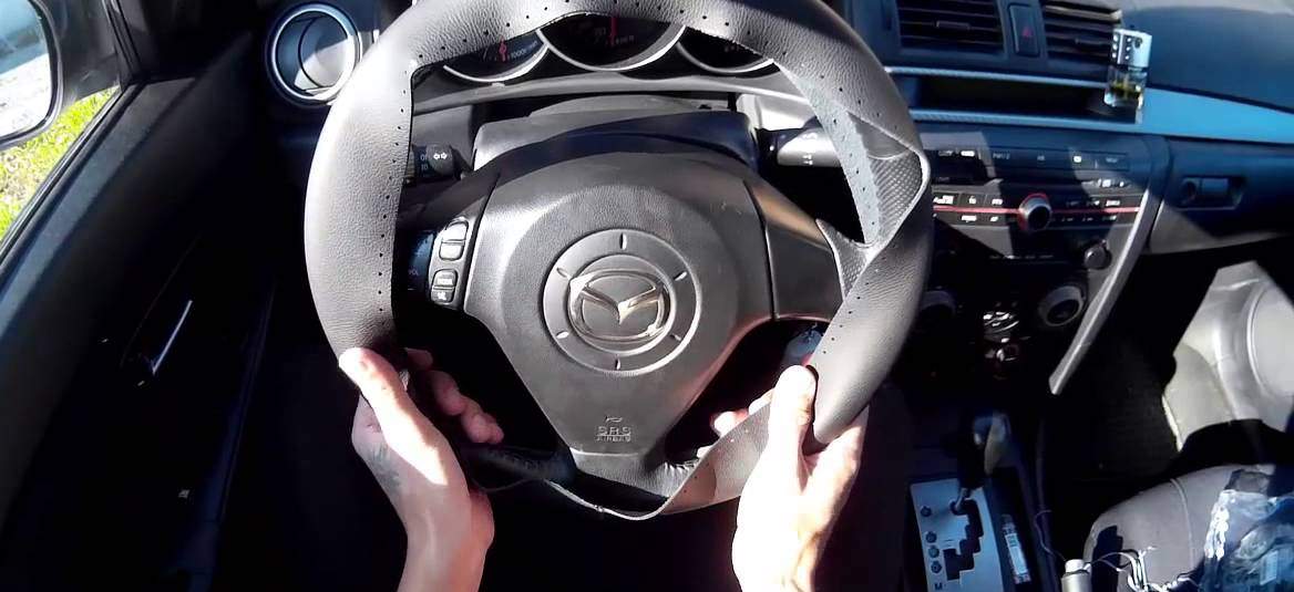 Mazda G-Vectoring Control - инновационная система, облегчающая управление автомобилем